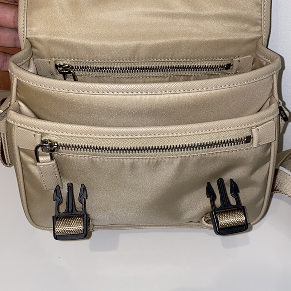 Prada Re-Nylon shoulder bag - Picture 8 of 12